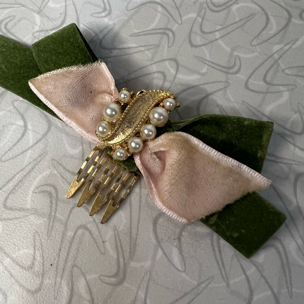 Vintage Decorative Hair Comb - Picture 3 of 5